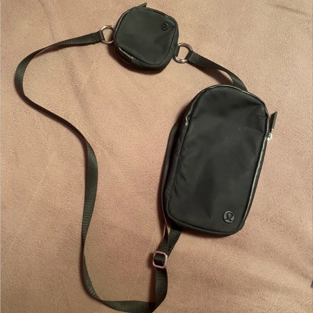 REAL SMALL Lululemon EVERYWHERE BELT BAG